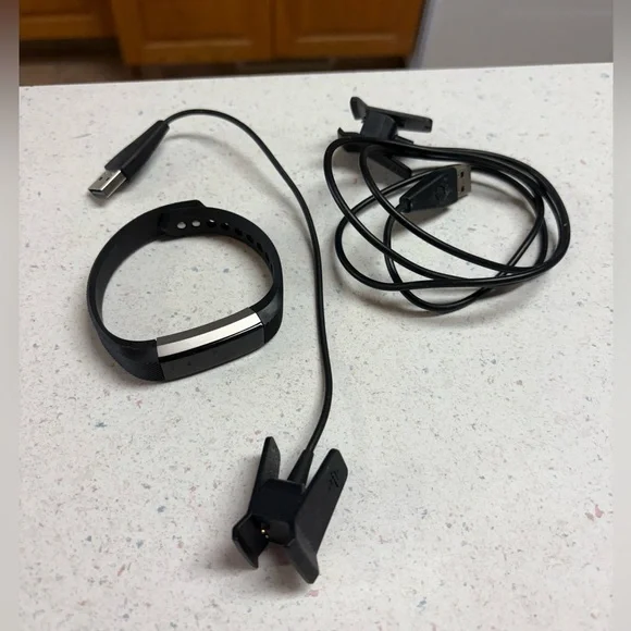 Fitbit Alta - Picture 1 of 1